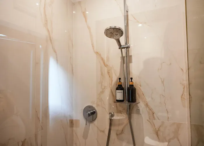 Scarlet's Апартаменты Комо